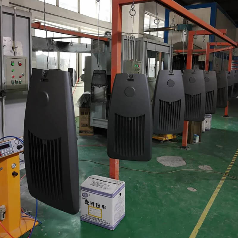 How to spray powder on LED street light housing ? วิธีพ่นผงบนตัวเรือนไฟถนน LED ?